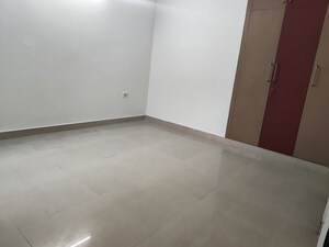 Room in 3 BHK Apartment at Paramount Floraville, Sector 137 – for Sale