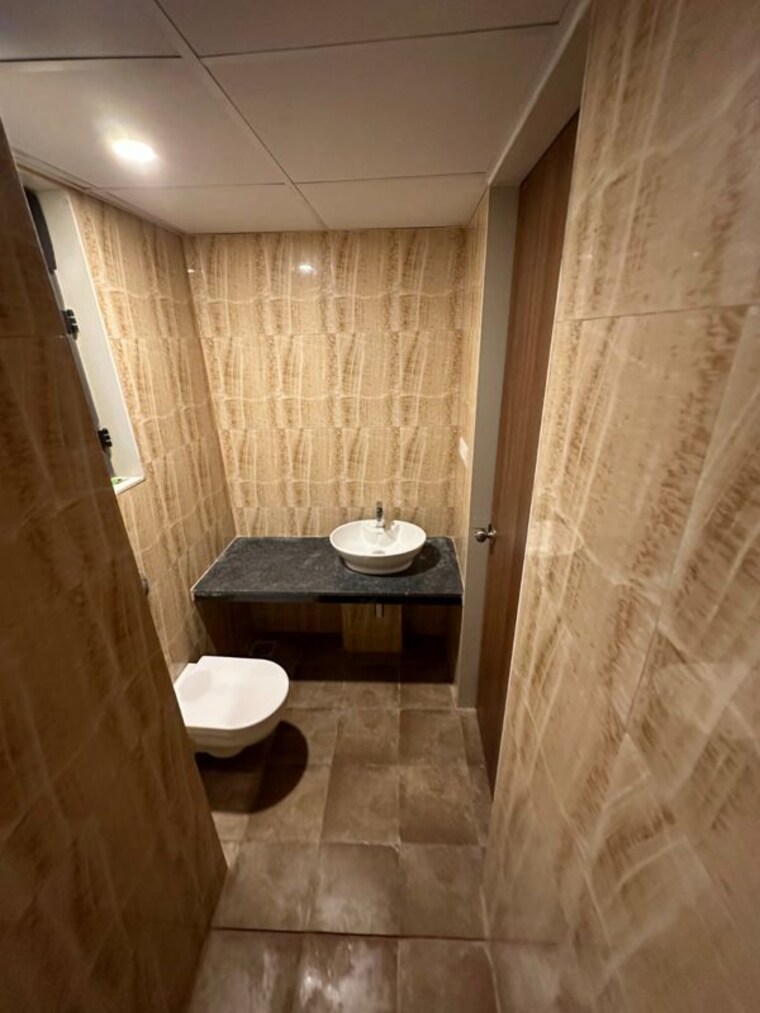 Bathroom, lodha-crown-quality-homes 3 Bedroom 700 Sq.Ft. Apartment In Majiwada Thane 10693188