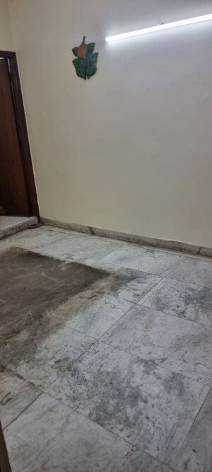 Room in 2 BHK Builder Floor at Khirki Extension – for Rent