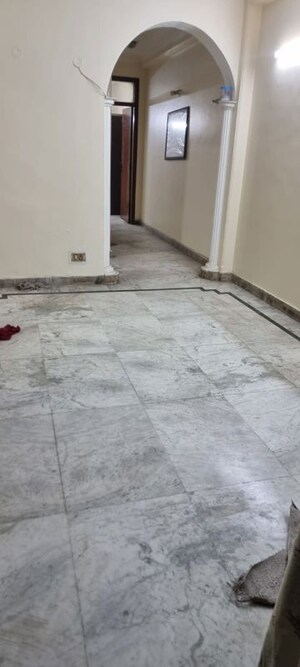 Room in 2 BHK Builder Floor at Khirki Extension – for Rent