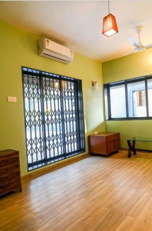 Bedroom in 3 BHK Apartment at Bandra West – for Rent