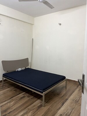 Room in 2 BHK Apartment at Migsun Ultimo, Omicron Iii Greater Noida – for Rent