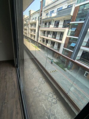 Balcony in 3 BHK Builder Floor at Signature Global City 63A, Sector 63a – for Rent