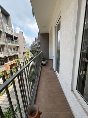 Balcony in 4 BHK Builder Floor at Sector 17 – for Rent