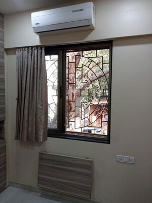 Room in 1 BHK Apartment at Bandra West – for Rent