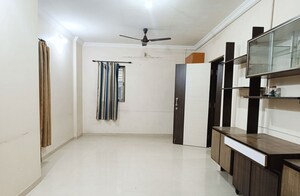 Room in  Pg at Kabra Udayraj, Goregaon West – for Rent