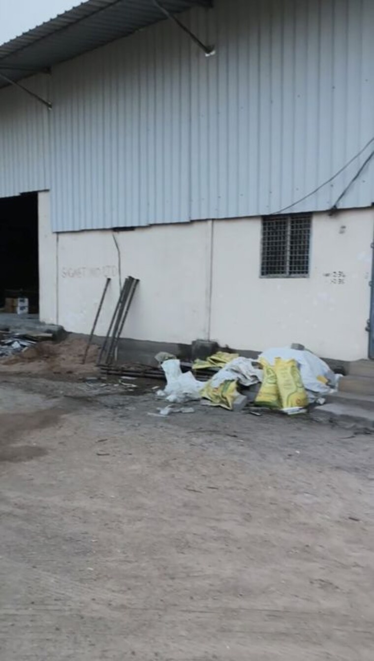  Parking, sri-siva-durga-residency Commercial Warehouse 7000 Sq.Ft. In Turkapally Hyderabad 10693230