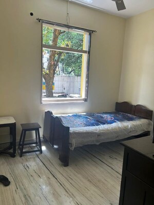 Bedroom in 1 BHK Apartment at Bandra West – for Rent