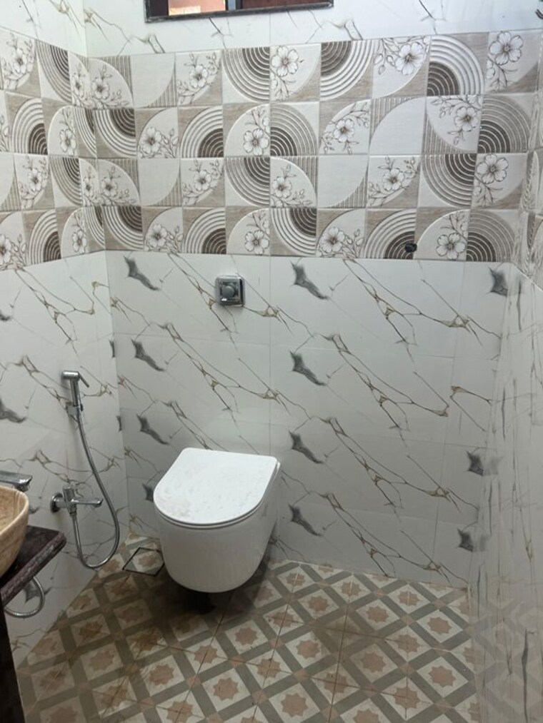 Bathroom, bandra west 1 Bedroom 500 Sq.Ft. Apartment In Bandra West Mumbai 10693234