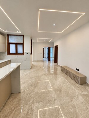 Room in 4 BHK Builder Floor at Shanti Kunj – for Sale
