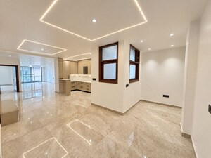 Room in 4 BHK Builder Floor at Shanti Kunj – for Sale