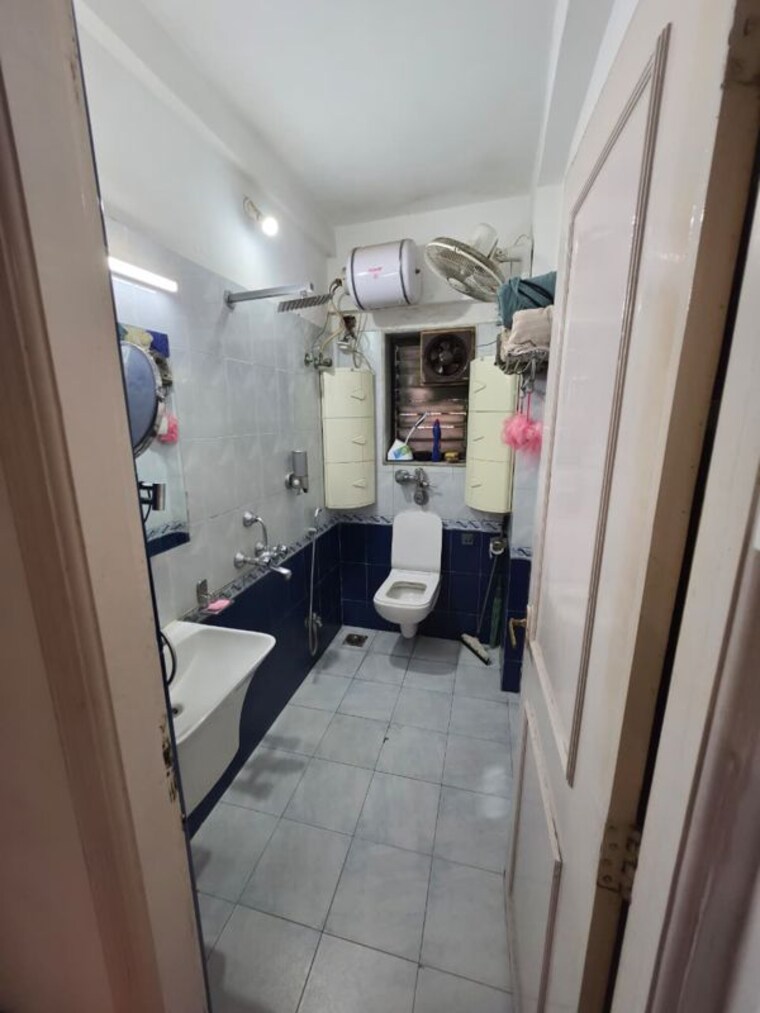 Bathroom, nahar-amrit-shakti 2 Bedroom 1049 Sq.Ft. Apartment In Chandivali Mumbai 10693245