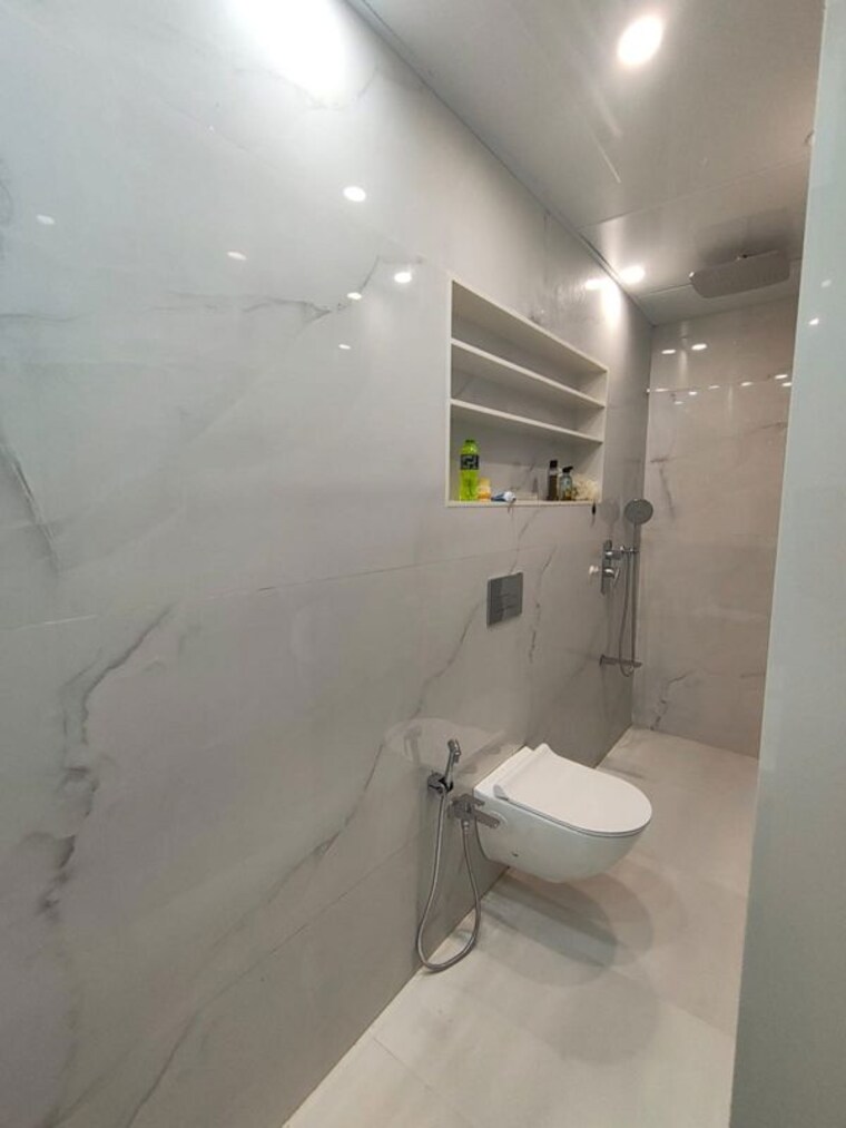 Bathroom, bandra west 1 Bedroom 500 Sq.Ft. Apartment In Bandra West Mumbai 10693247