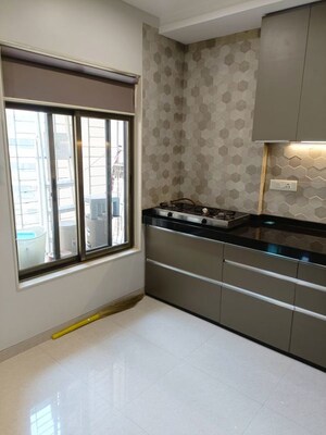 Room in 4 BHK Apartment at Indradarshan II, Oshiwara – for Sale
