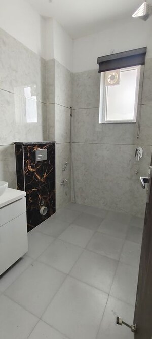 Bathroom in 4 BHK Villa at Sahastradhara – for Sale