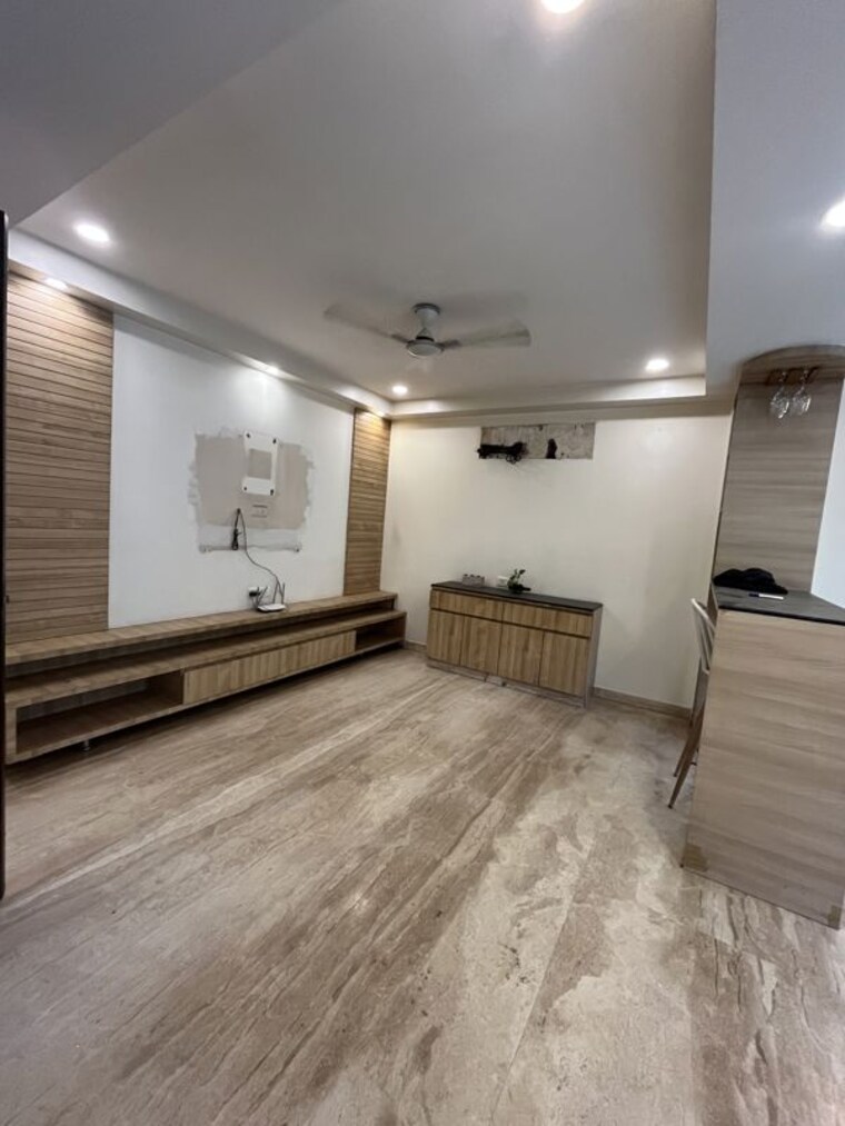 undefined, shivalik colony 3 Bedroom 1800 Sq.Ft. Builder Floor In Shivalik Colony Delhi 10693267