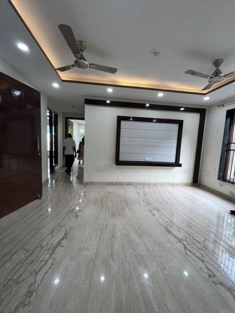 undefined, shivalik colony 3 Bedroom 1800 Sq.Ft. Builder Floor In Shivalik Colony Delhi 10693279