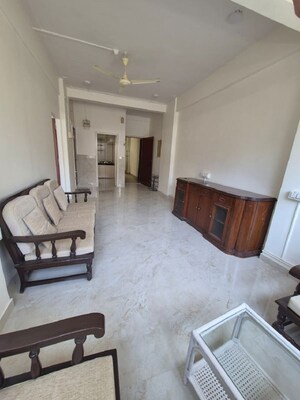 1 BHK Apartment For Rent in Bandra West