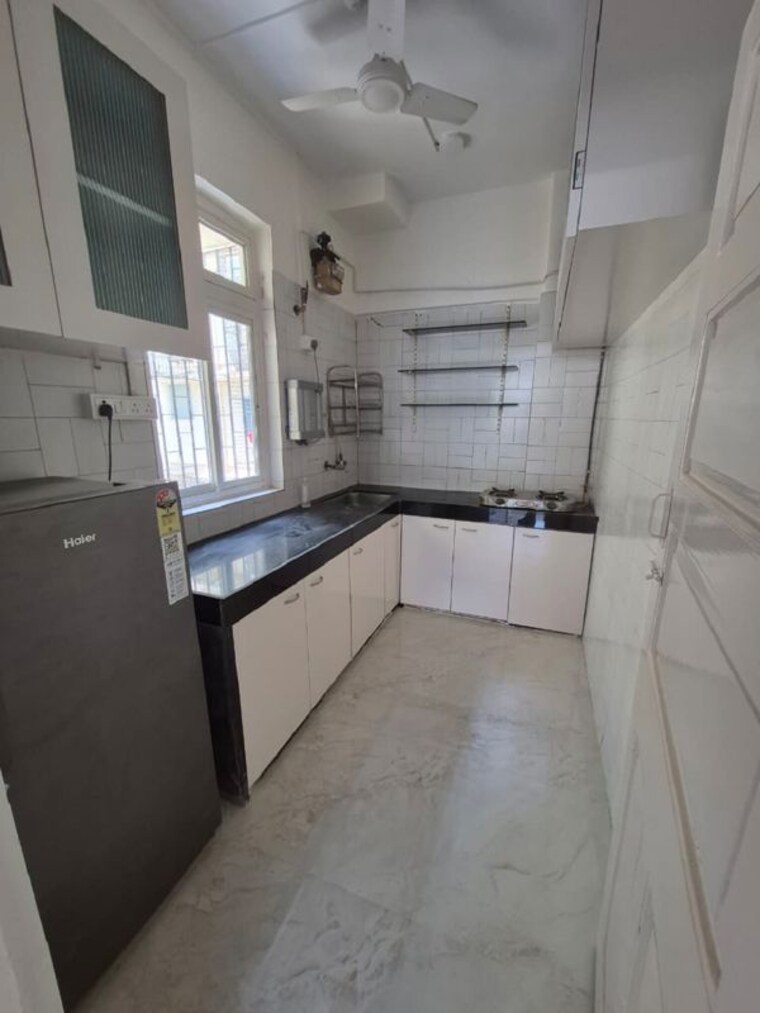 Kitchen, bandra west 1 Bedroom 500 Sq.Ft. Apartment In Bandra West Mumbai 10693274