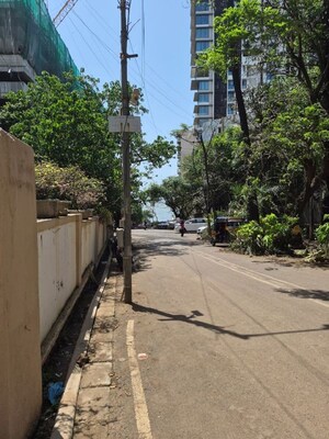 Balcony in 1 BHK Apartment at Bandra West – for Rent