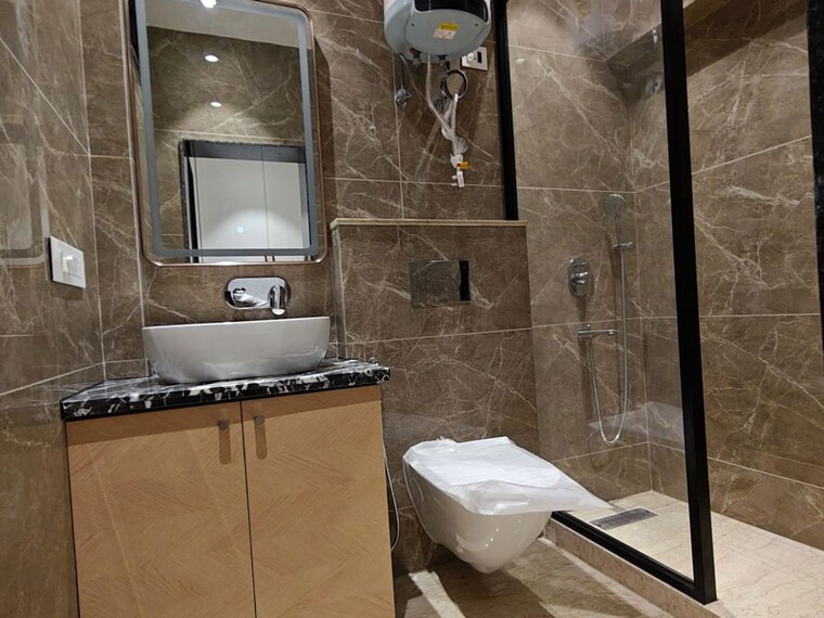 Bathroom, vasant kunj 4 Bedroom 2100 Sq.Ft. Apartment In Vasant Kunj Delhi 10693236