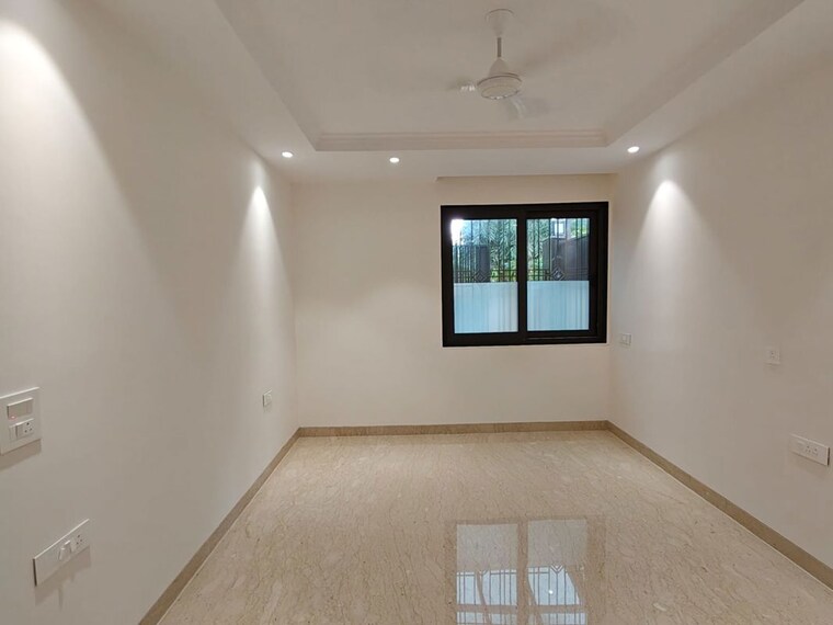 Room, vasant kunj 4 Bedroom 2100 Sq.Ft. Apartment In Vasant Kunj Delhi 10693236
