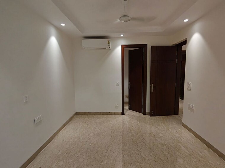 Room, vasant kunj 4 Bedroom 2100 Sq.Ft. Apartment In Vasant Kunj Delhi 10693236