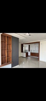 2 BHK +  1215 Sq.Ft. Apartment in Parker White Lily