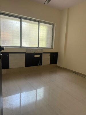 Room in 1 BHK Apartment at Santacruz West – for Rent