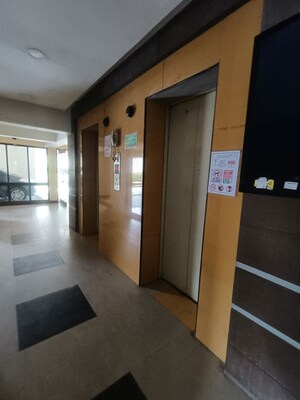 Room in 3 BHK Apartment at Shrachi Greenwood Sonata, Rajarhat New Town – for Sale