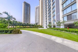 3 BHK Apartment For Sale in Oberoi Realty Esquire, Goregaon East