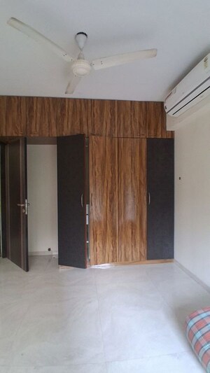 Room in 2 BHK Apartment at Wisemen Fressia Rainbello, Malad East – for Rent