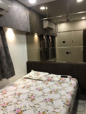 Bedroom in 2 BHK Apartment at Santacruz West – for Rent