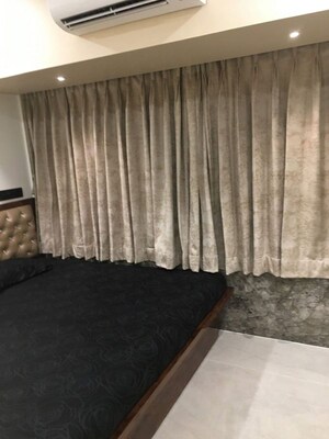 Bedroom in 2 BHK Apartment at Santacruz West – for Rent