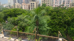 4 BHK Apartment – Garden View at Charisma Apartment, Bandra West - for Rent