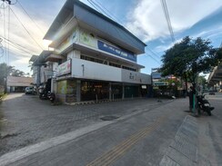 Showroom For Rent in Palarivattom