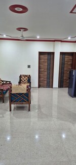2 BHK +  130 Sq.Mt. Builder Floor in RWA Apartments Sector 41