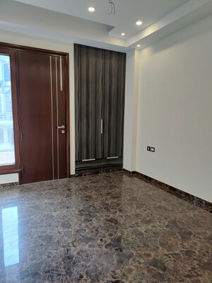 Furnished Amenities in 3 BHK Builder Floor at RWA Apartments Sector 45, Sector 45 – for Rent