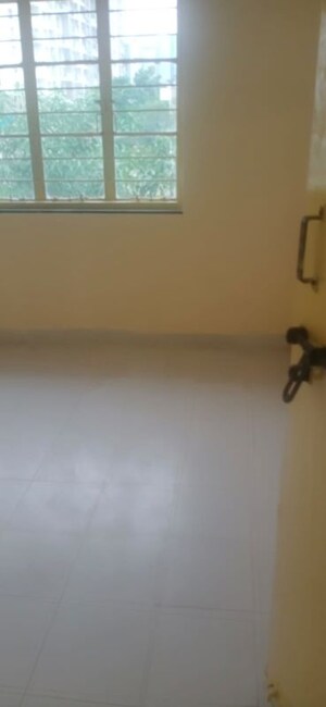 Furnished Amenities in 2 BHK Apartment at Rakshak Nagar Gold, Kharadi – for Rent
