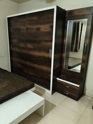 Room in 2 BHK Apartment at Nisarg Akruti, Pimple Nilakh – for Rent