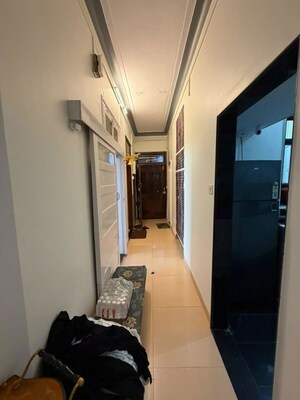 Team Area in 3 BHK Apartment at Churchgate – for Rent