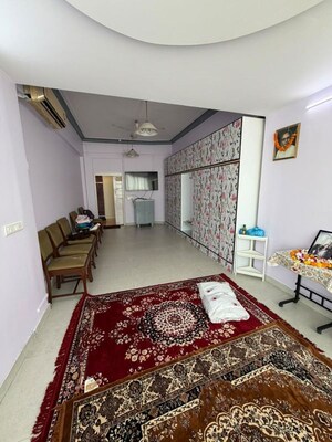 Bedroom in 3 BHK Apartment at Churchgate – for Rent