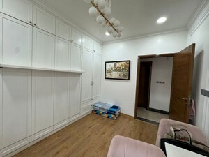 Room in 3 BHK Apartment at G Corp Residency, Koramangala – for Rent