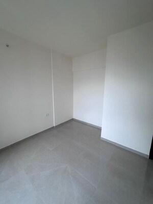 Master Bedroom in 2 BHK Apartment at Piramal Vaikunth, Balkum Pada – for Rent