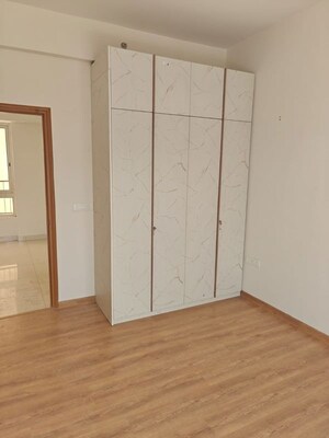 Room in 2 BHK Apartment at Godrej Nature Plus, Sohna Sector 33 – for Rent