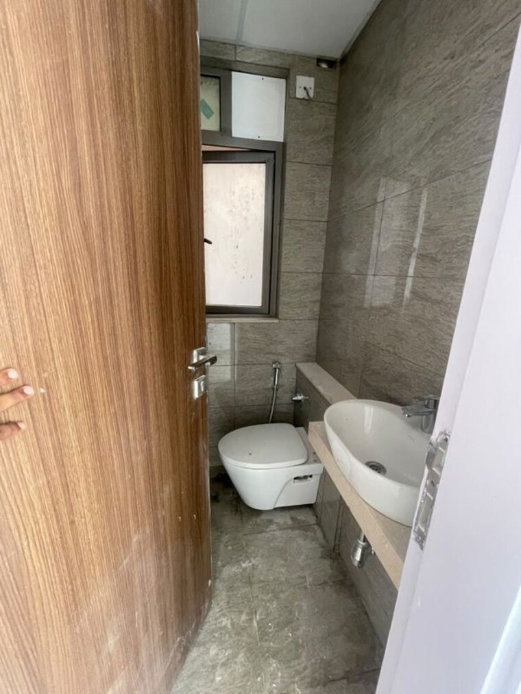 Bathroom, sheth-auris-serenity-tower-3 3.5 Bedroom 1450 Sq.Ft. Apartment In Malad West Mumbai 10693313