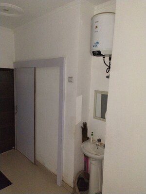 Team Area in 6 BHK Independent House at Sadarpur – for Sale