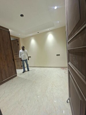 Room in 3 BHK Builder Floor at Chattarpur – for Sale