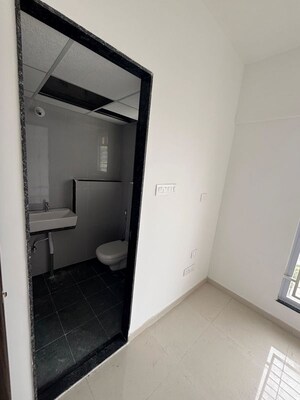 Room in 3 BHK Apartment at Goel Ganga Altus, Kharadi – for Rent