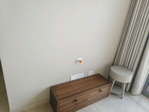 Furnished Amenities in 3 BHK Apartment at Piramal Aranya, Byculla – for Rent